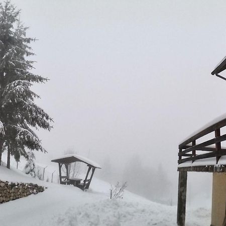 La Kaifas Villa Fundata Luaran gambar